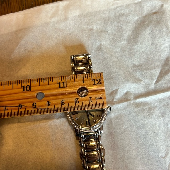 David Yurman 30mm classic Stainless Steel -Quartz Mother Pearl Dial w/Diamond - Picture 12 of 12